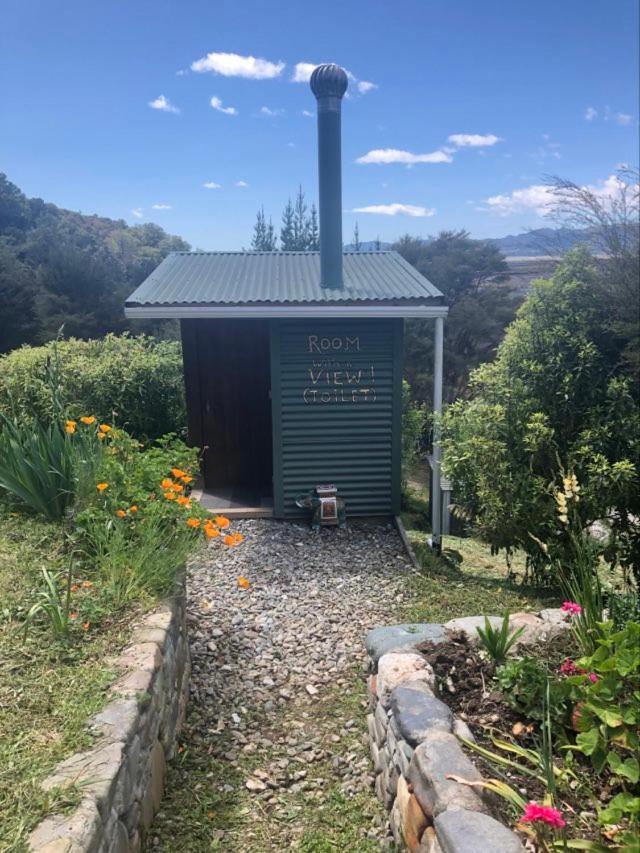 Sunrise Cabin At First Light Rangihaeata Retreat ทาคาคา ภายนอก รูปภาพ